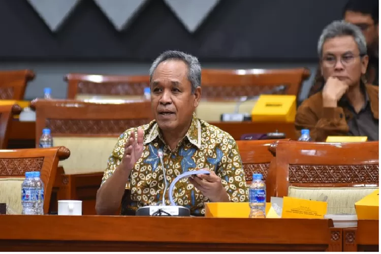 DPR RI Usulkan SIM dan STNK Berlaku Seumur Hidup, Tidak Perlu Perpanjangan! DPR RI Usulkan SIM dan STNK Berlaku Seumur Hidup, Tidak Perlu Perpanjangan!