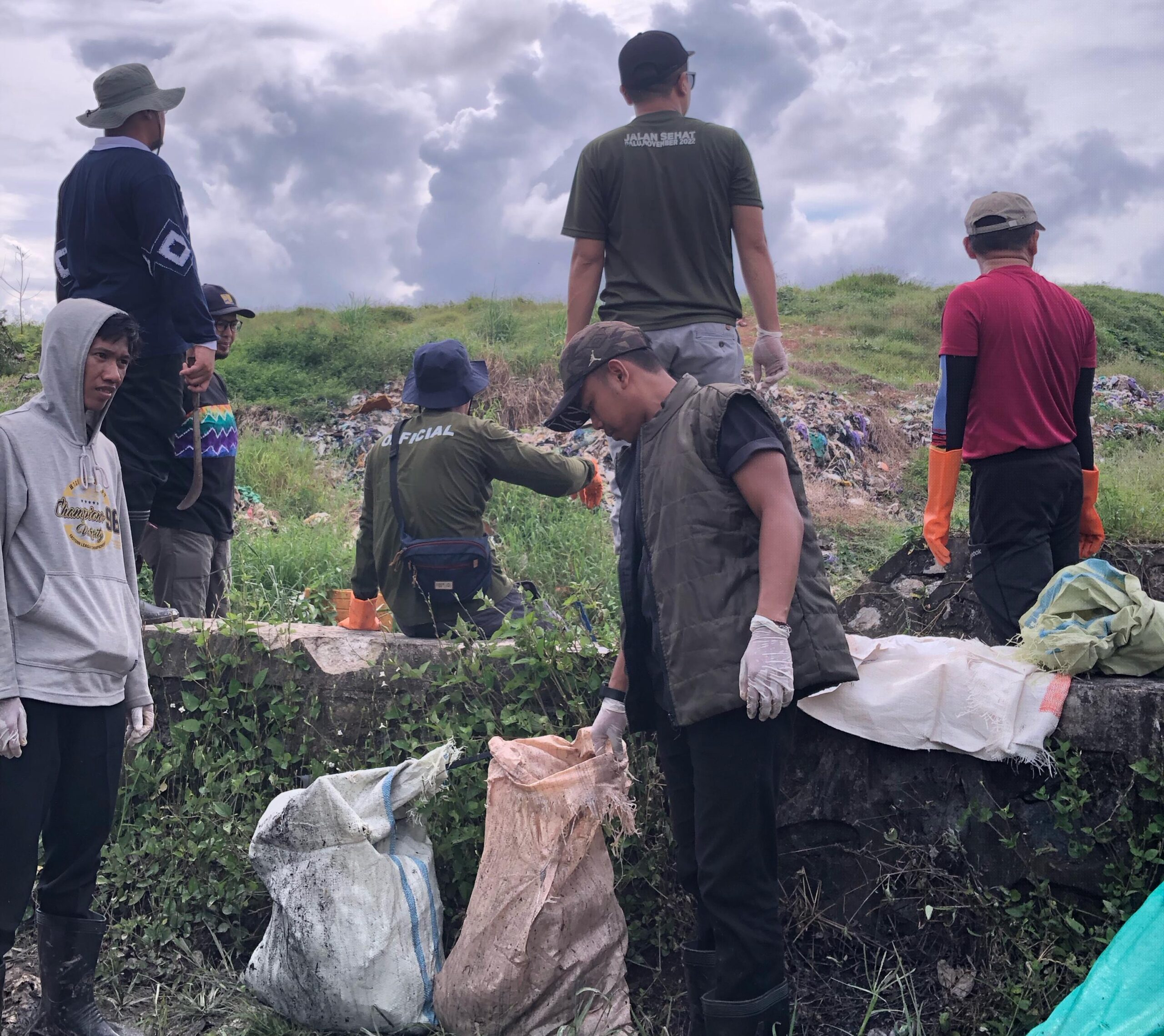 KMTI Berharap TPA Basirih Agar Segera Dibuka Dan laksanakan Giat Pembenahan TPA Bersama Walikota Banjarmasin KMTI Berharap TPA Basirih Agar Segera Dibuka Dan laksanakan Giat Pembenahan TPA Bersama Walikota Banjarmasin