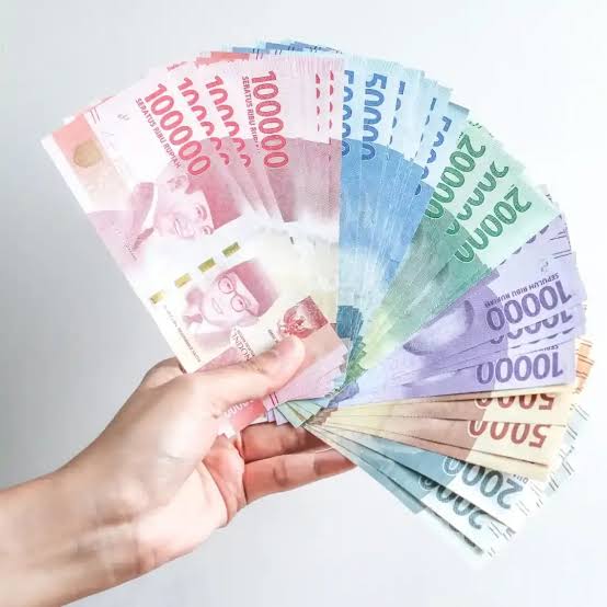 PERANG DAGANG MAKIN PANAS, RUPIAH JEBOL RP17.006/US$ PERANG DAGANG MAKIN PANAS, RUPIAH JEBOL RP17.006/US$