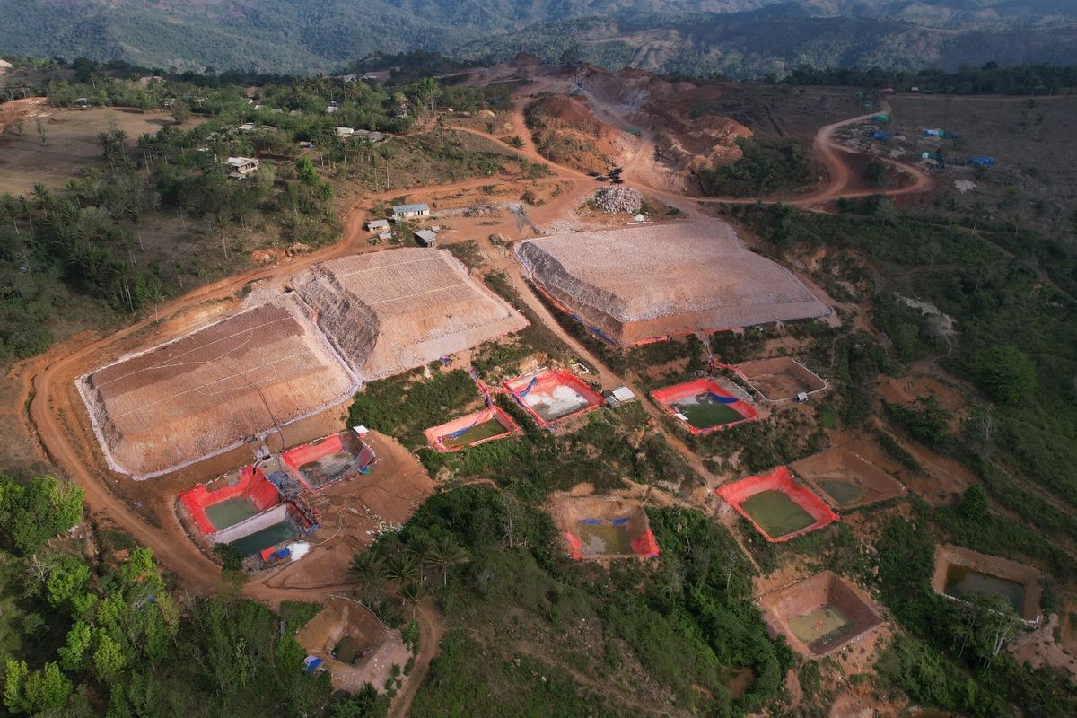 KPK Ungkap Tambang Emas Ilegal di Dekat Sirkuit Mandalika, Hasilkan 3 Kg per Hari KPK Ungkap Tambang Emas Ilegal di Dekat Sirkuit Mandalika, Hasilkan 3 Kg per Hari