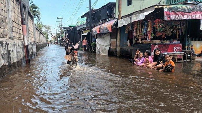Waspada Banjir Rob, BMKG Ingatkan Potensi Pasang Air Laut Capai 2,9 Meter di Pesisir Kalsel Waspada Banjir Rob, BMKG Ingatkan Potensi Pasang Air Laut Capai 2,9 Meter di Pesisir Kalsel