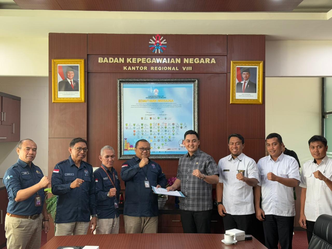 Senator Dayat EL Bahas Kendala Pengangkatan PPPK Paruh Waktu di Kalsel bersama BKN Senator Dayat EL Bahas Kendala Pengangkatan PPPK Paruh Waktu di Kalsel bersama BKN