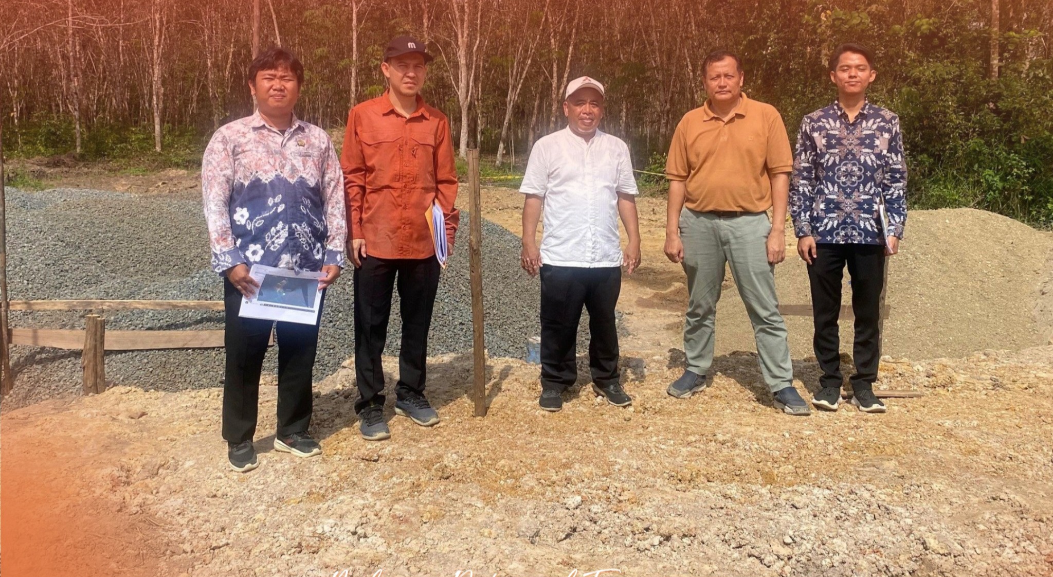 Untuk Akurasi dan Transparansi: Kantah Tabalong Gelar Tinjau Lapangan dalam Proses KKPR Berusaha Untuk Akurasi dan Transparansi: Kantah Tabalong Gelar Tinjau Lapangan dalam Proses KKPR Berusaha