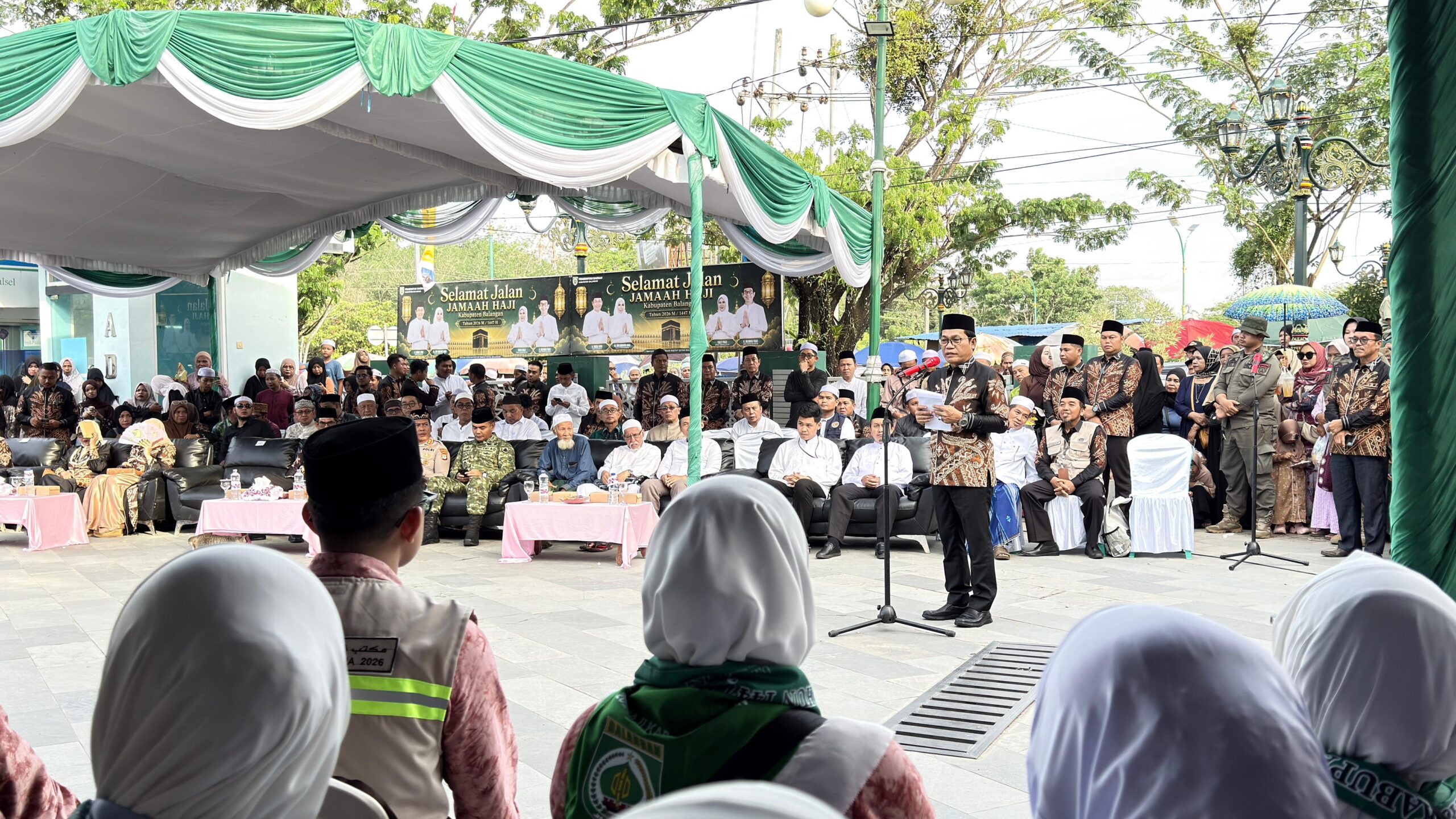Pemkab Balangan Resmi Lepas 214 Jemaah Haji, Bertolak ke Tanah Suci via Kloter 16