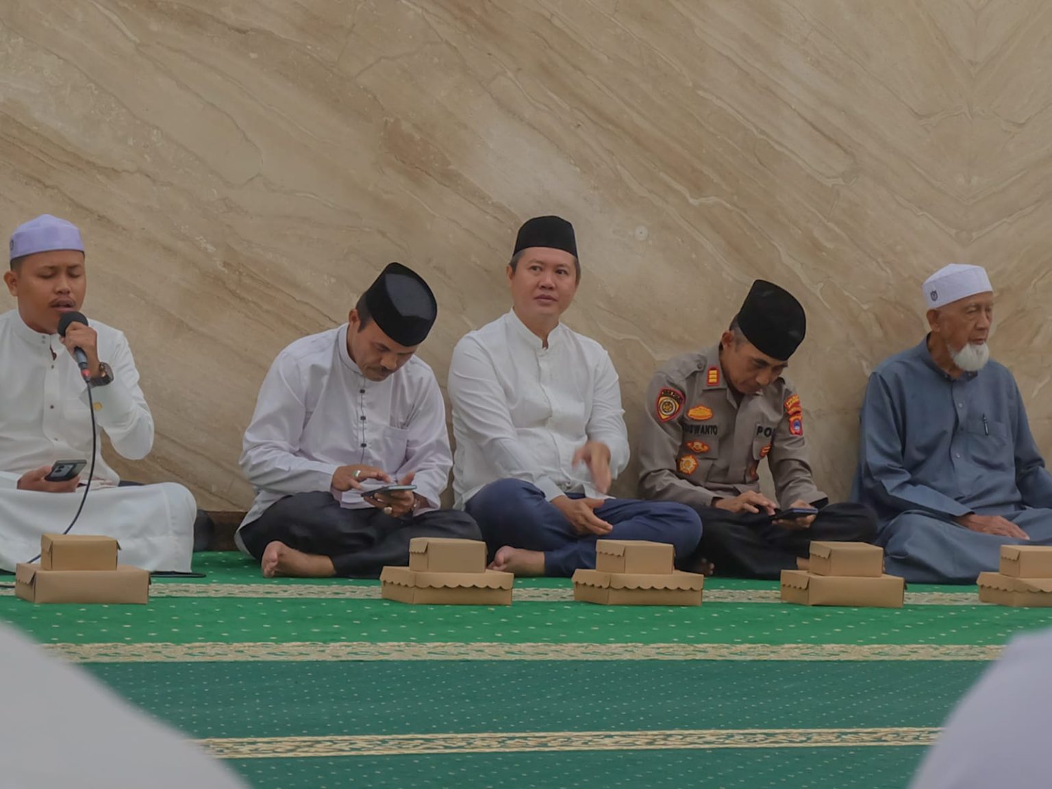 Saiful Arif, Wakil Ketua II DPRD Balangan Hadiri Safari Ramadhan di Masjid Agung As-Sa’adah Paringin
