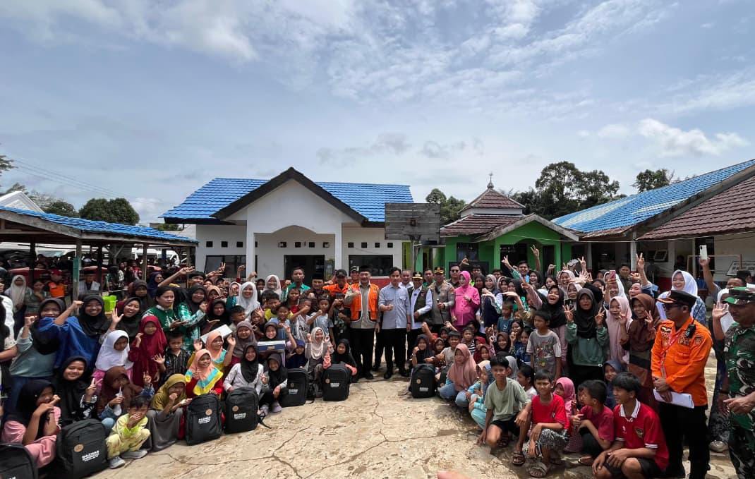 Wapres Gibran Tinjau Dampak Banjir Bandang di Balangan, Tekankan Pemulihan Pendidikan dan Normalisasi Sungai