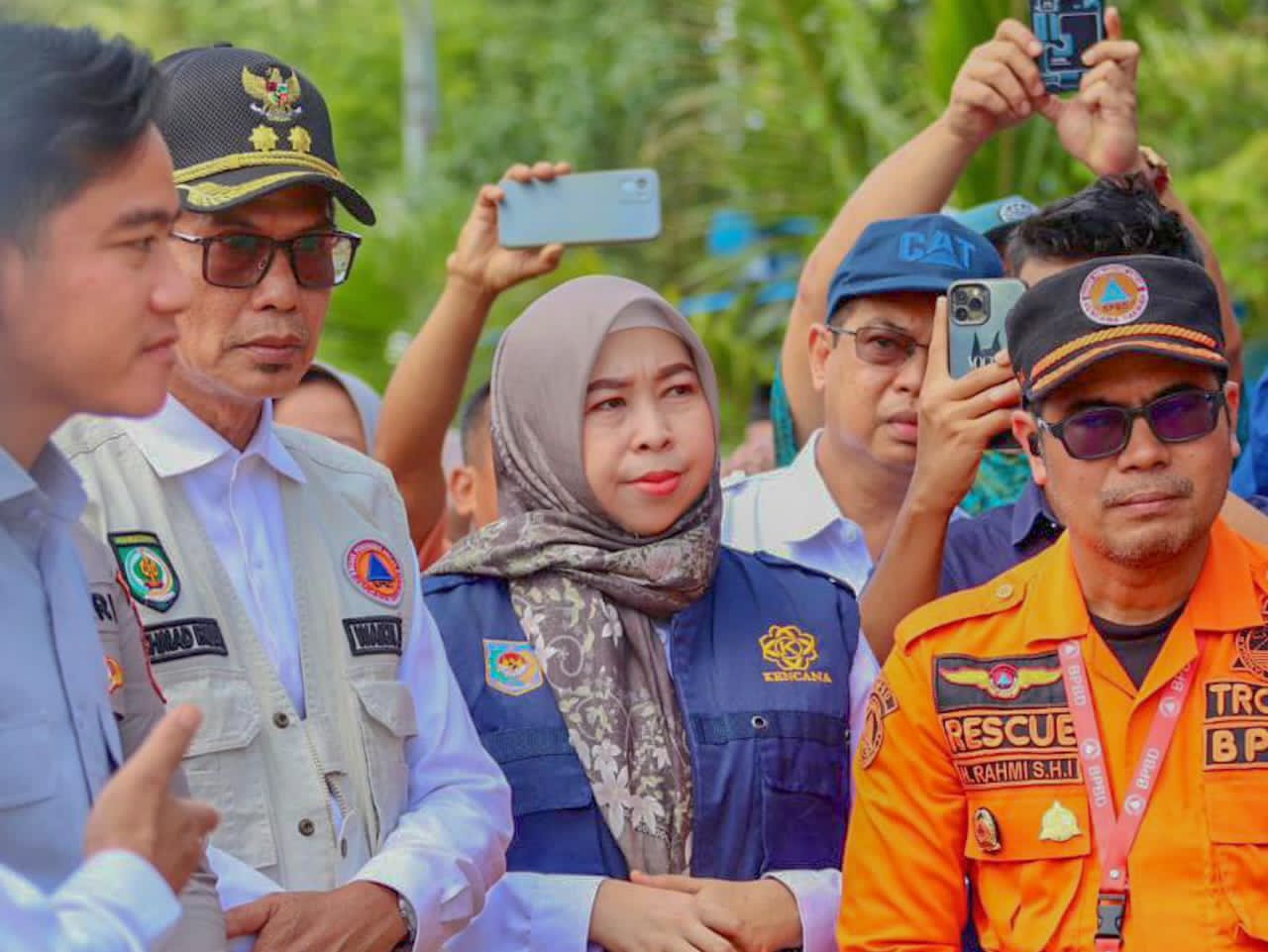 Wapres Gibran Tinjau Desa Juuh Pascabanjir, Pastikan Bantuan dan Pemulihan Berjalan Optimal