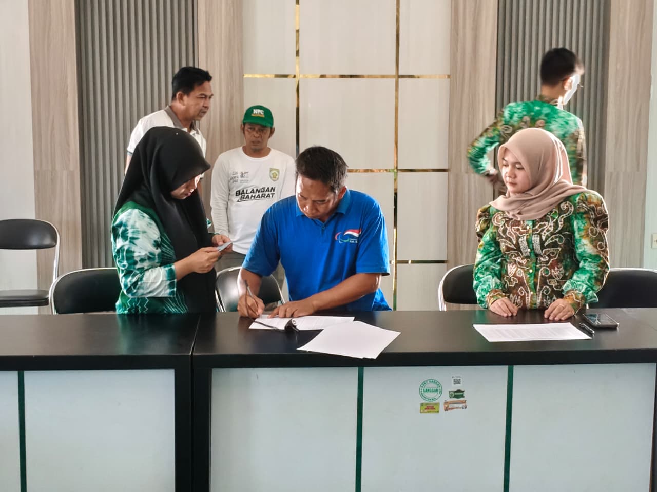 Cair Dua Minggu Lagi, Disporapar Balangan Rampungkan Administrasi Bonus Atlet Cair Dua Minggu Lagi, Disporapar Balangan Rampungkan Administrasi Bonus Atlet