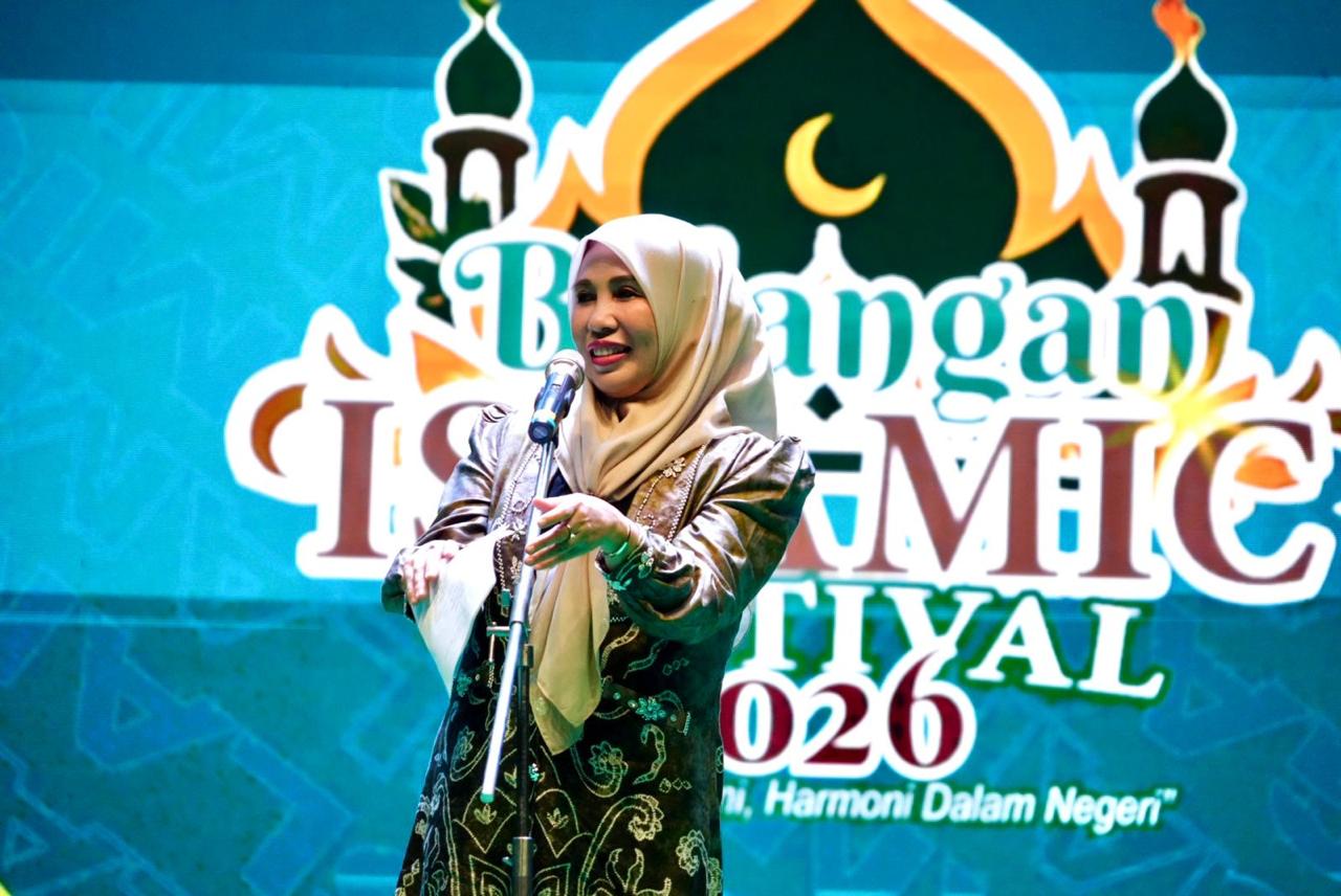 Ketua TP PKK Balangan Apresiasi Balangan Islamic Festival 2026: Syiar Islam dan Kebersamaan Masyarakat Ketua TP PKK Balangan Apresiasi Balangan Islamic Festival 2026: Syiar Islam dan Kebersamaan Masyarakat