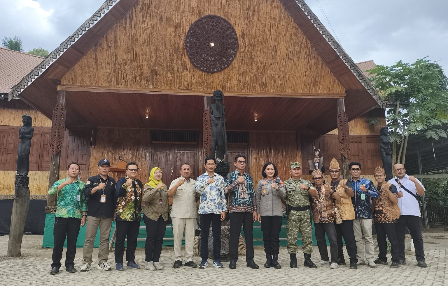 Vibes Budaya Makin Kerasa! Camat Halong All-Out Dukung Festival Mesiwah Pare Gumboh VIII