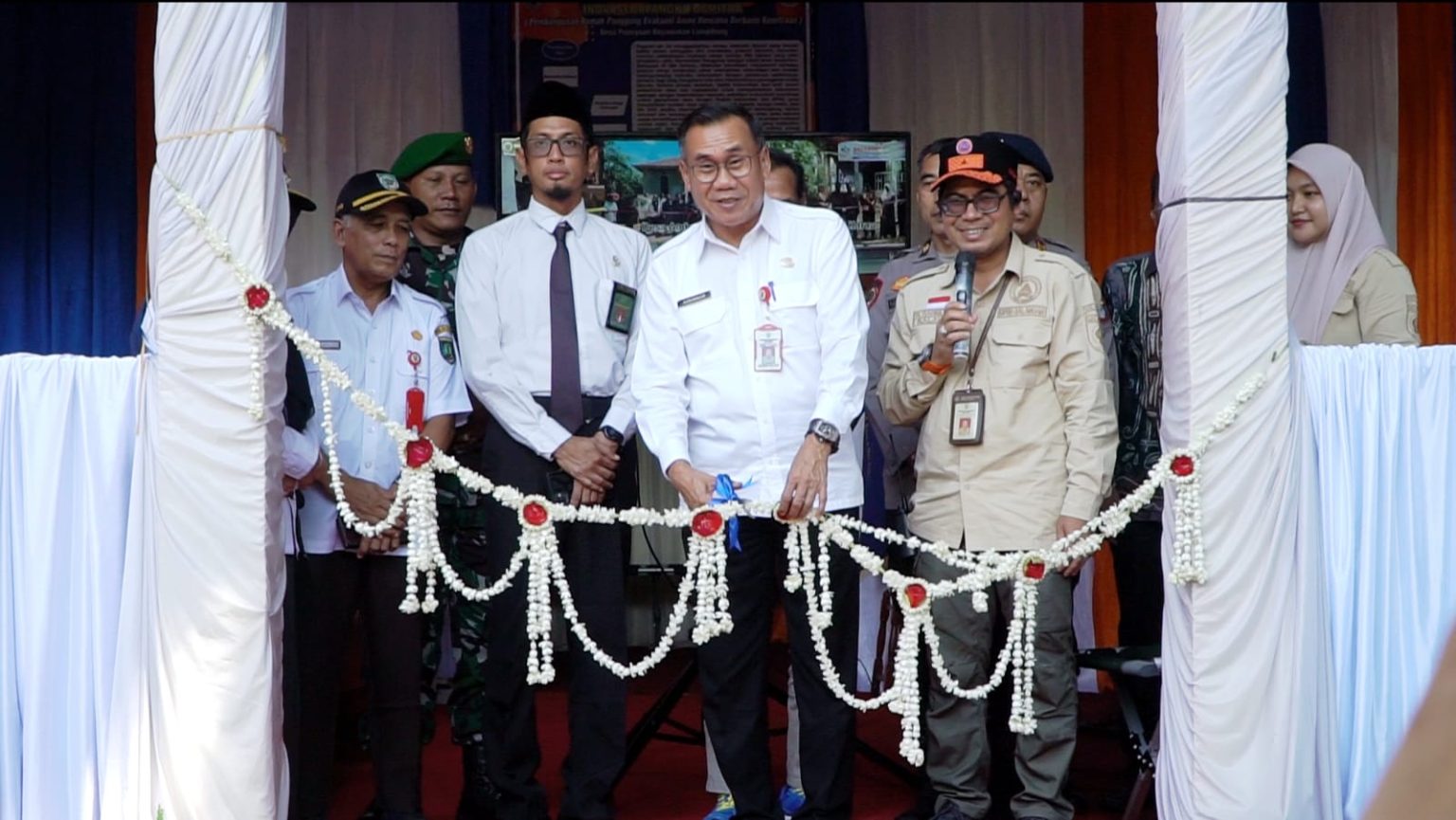 Bye Trauma Banjir! Balangan Punya ‘BAPANGKU BAMITRA’, Rumah Panggung Multifungsi Buat Safe Space Warga Bye Trauma Banjir! Balangan Punya ‘BAPANGKU BAMITRA’, Rumah Panggung Multifungsi Buat Safe Space Warga