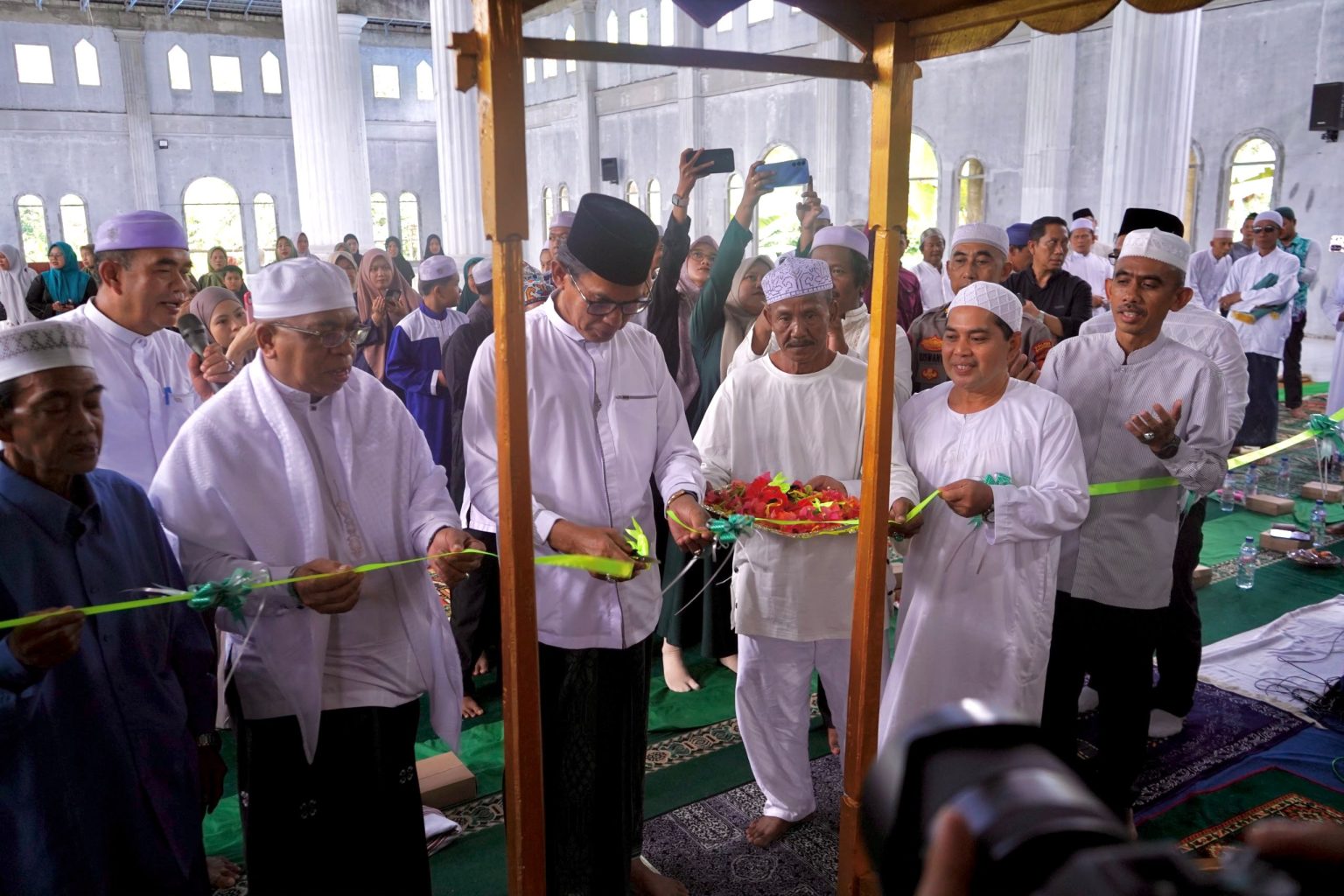 Wabup Balangan Resmikan Masjid Raudhatul Jannah, Ajak Anak Muda Aktif “Nge-Masjid” Wabup Balangan Resmikan Masjid Raudhatul Jannah, Ajak Anak Muda Aktif “Nge-Masjid”