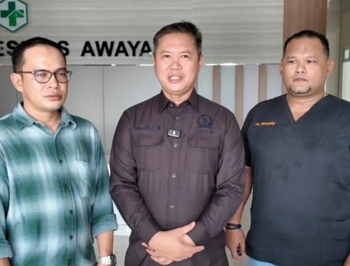 DPRD Balangan Tinjau Puskesmas Awayan, Soroti Ketersediaan Obat-obatan DPRD Balangan Tinjau Puskesmas Awayan, Soroti Ketersediaan Obat-obatan