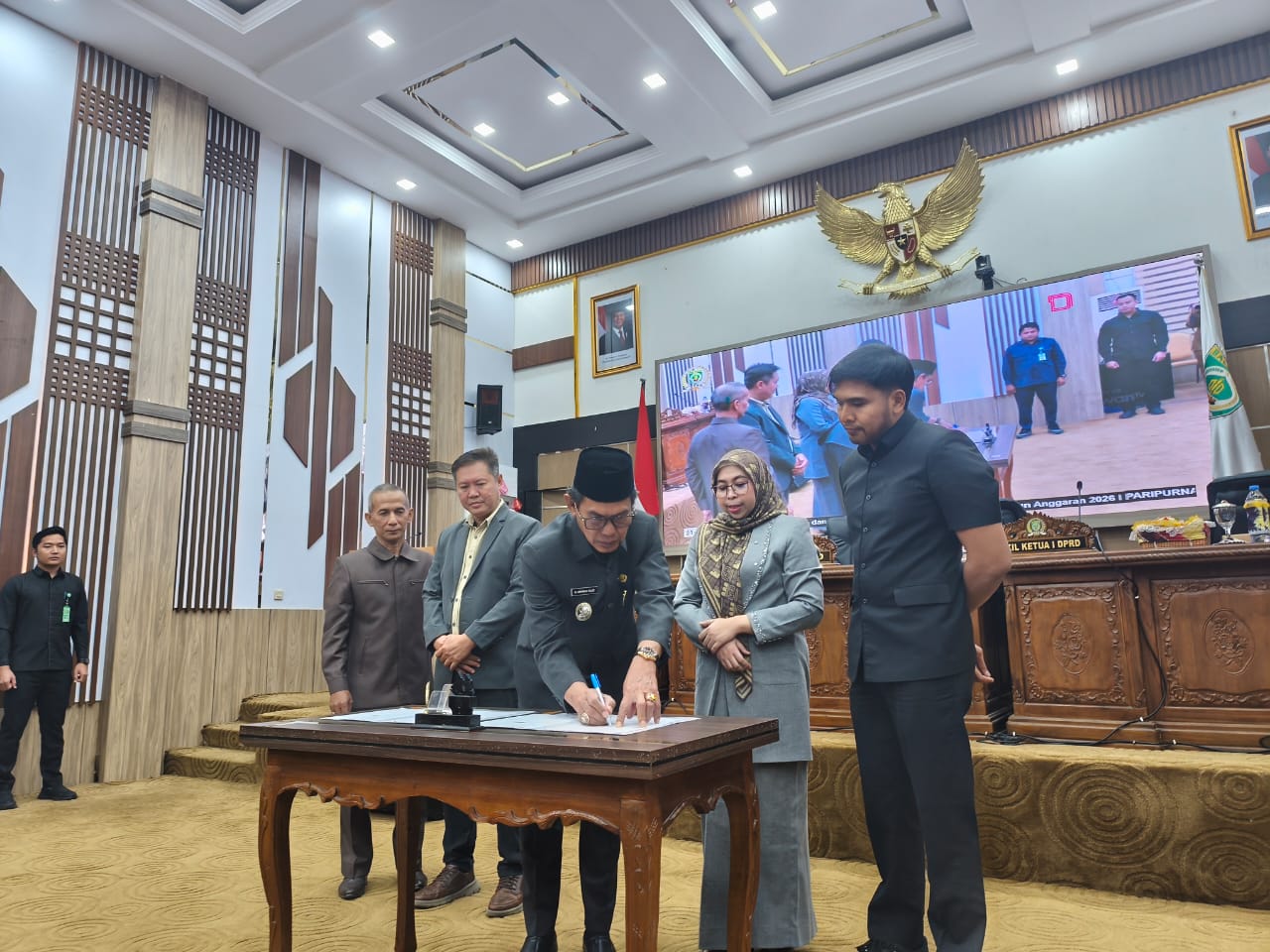 Pemkab dan DPRD Balangan Sepakati Perubahan KUA-PPAS APBD 2026 Pemkab dan DPRD Balangan Sepakati Perubahan KUA-PPAS APBD 2026