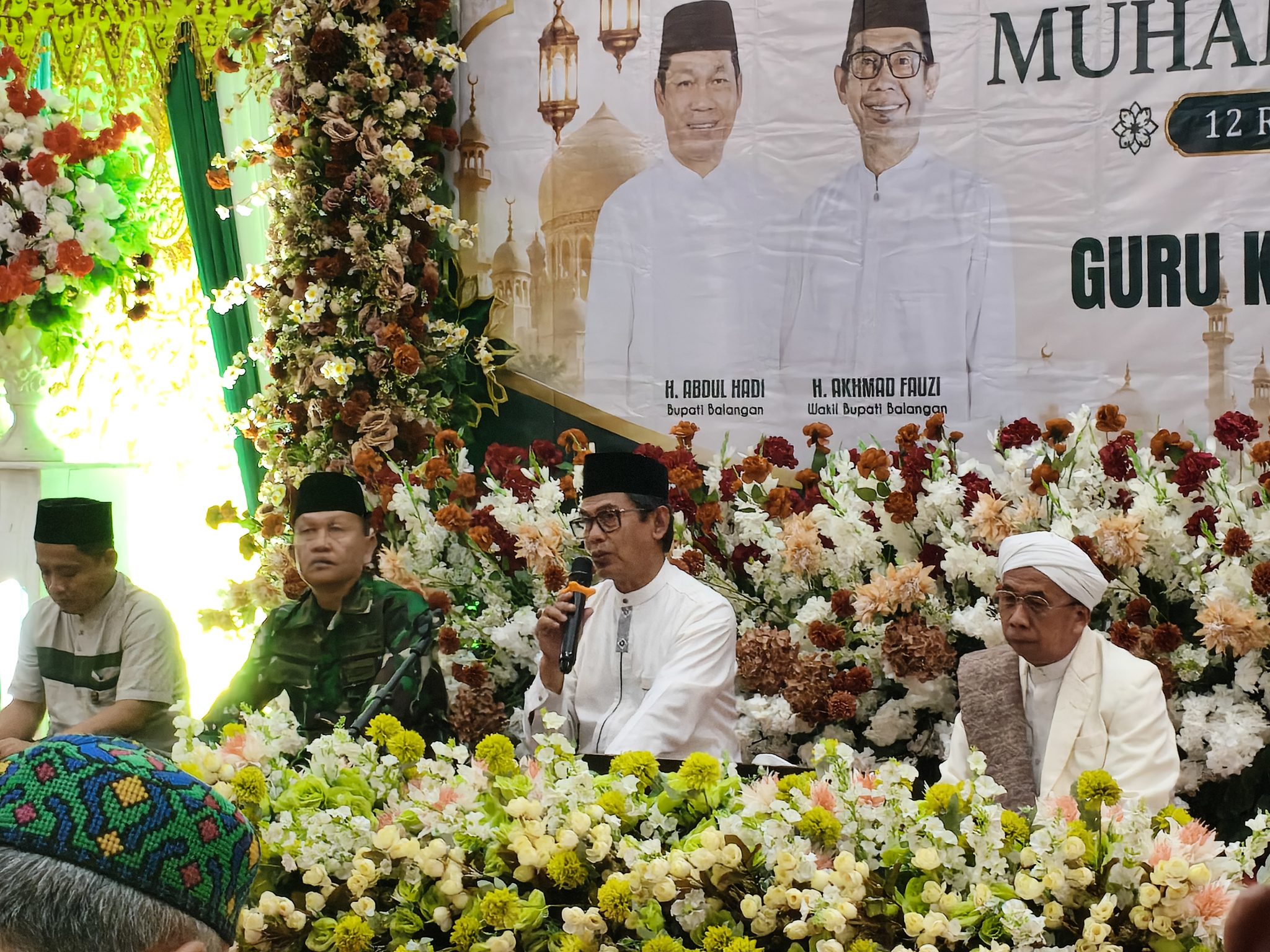 Ribuan Jamaah Hadiri Maulid Nabi di Masjid Agung Al-Akbar Balangan Ribuan Jamaah Hadiri Maulid Nabi di Masjid Agung Al-Akbar Balangan