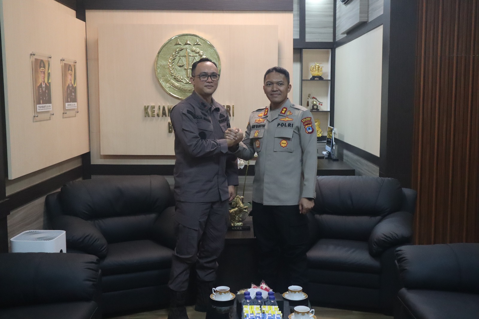 Perkuat Sinergitas, Kapolres Balangan Gelar Coffee Morning Bersama Kejaksaan Negeri Perkuat Sinergitas, Kapolres Balangan Gelar Coffee Morning Bersama Kejaksaan Negeri