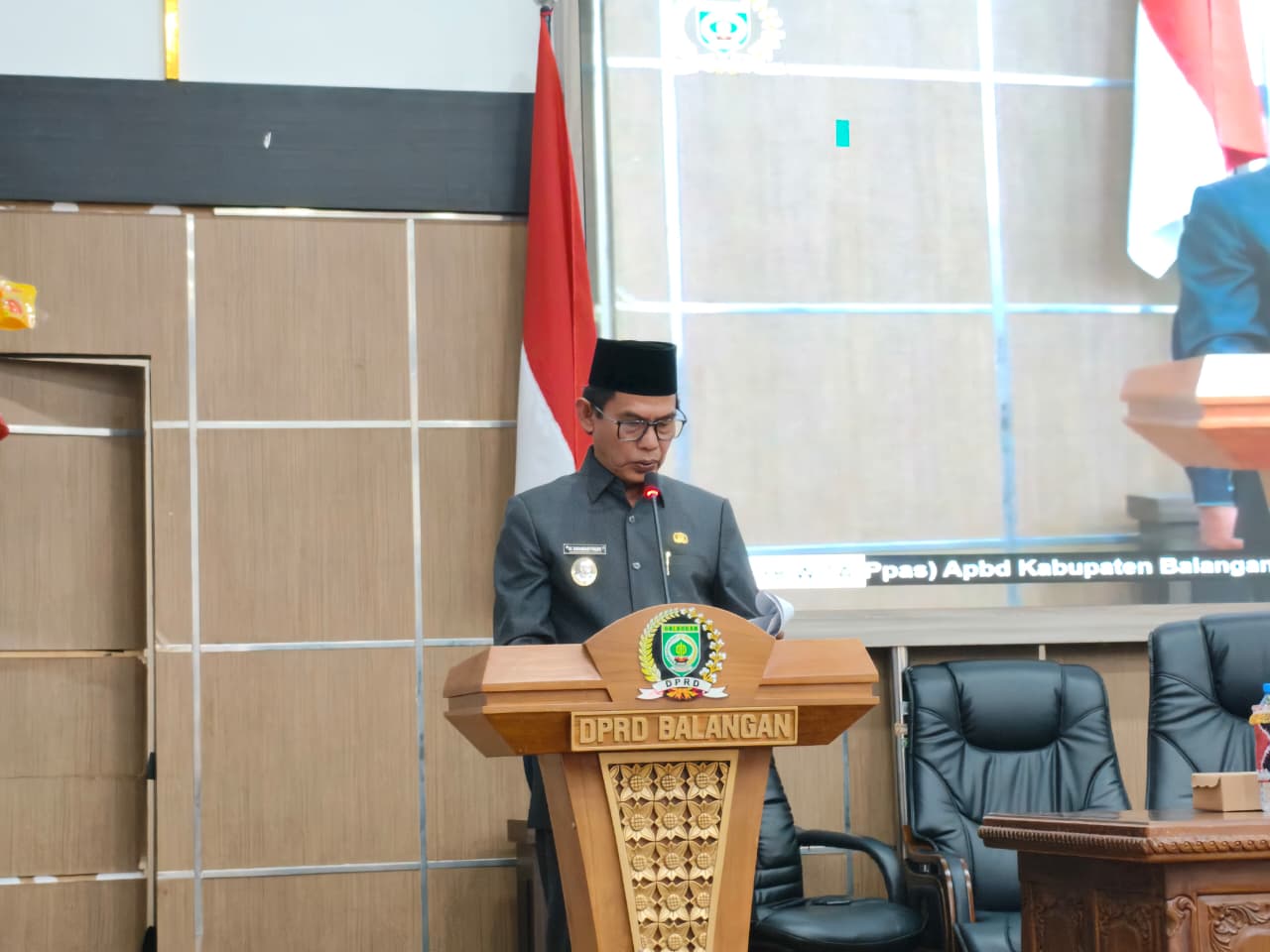 Pemkab Balangan Sampaikan KUA-PPAS 2027, Usung Tema Perekonomian Inklusif dan Berkelanjutan Pemkab Balangan Sampaikan KUA-PPAS 2027, Usung Tema Perekonomian Inklusif dan Berkelanjutan
