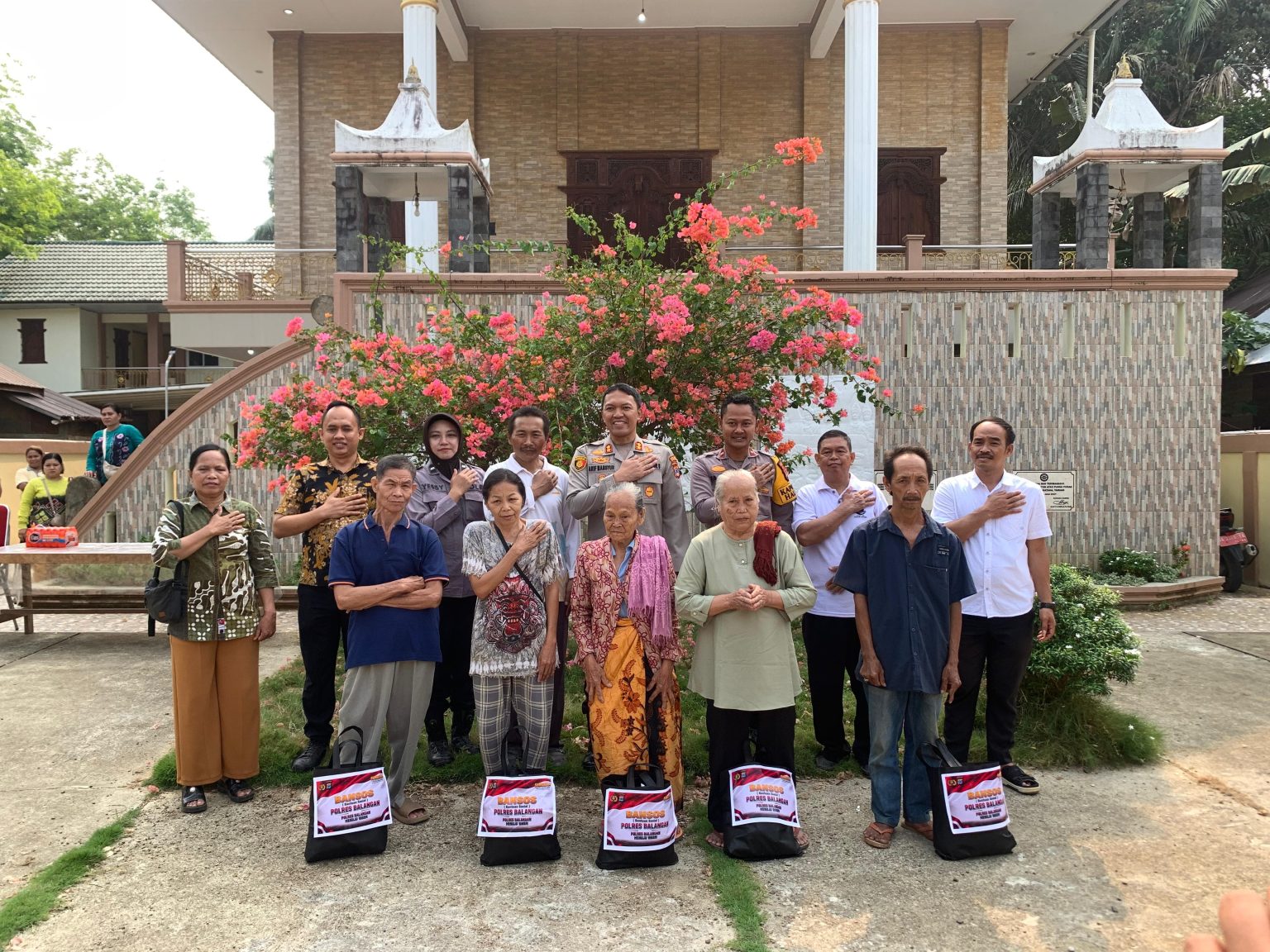 Kapolres Balangan Sambangi Vihara Buddharatana, Perkuat Toleransi dan Kerukunan Kapolres Balangan Sambangi Vihara Buddharatana, Perkuat Toleransi dan Kerukunan