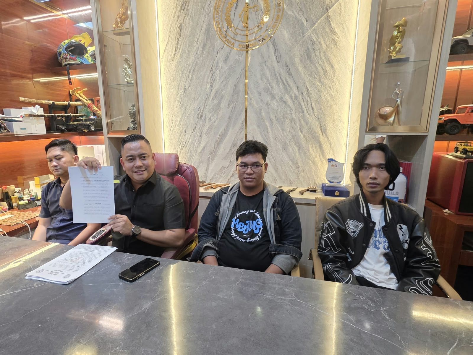 Kuasa Hukum Dayat El Bantah Keterlibatan dalam Dugaan Penipuan Investasi PT Mitra Golden Falasindo Kuasa Hukum Dayat El Bantah Keterlibatan dalam Dugaan Penipuan Investasi PT Mitra Golden Falasindo